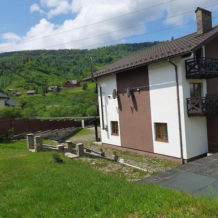 Guest House Stari Druzy Slavske Eksteriør billede